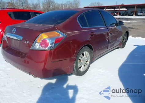 2010 Nissan Altima 2.5 S z USA, uszkodzony, nr VIN 1N4AL2AP7AN416155